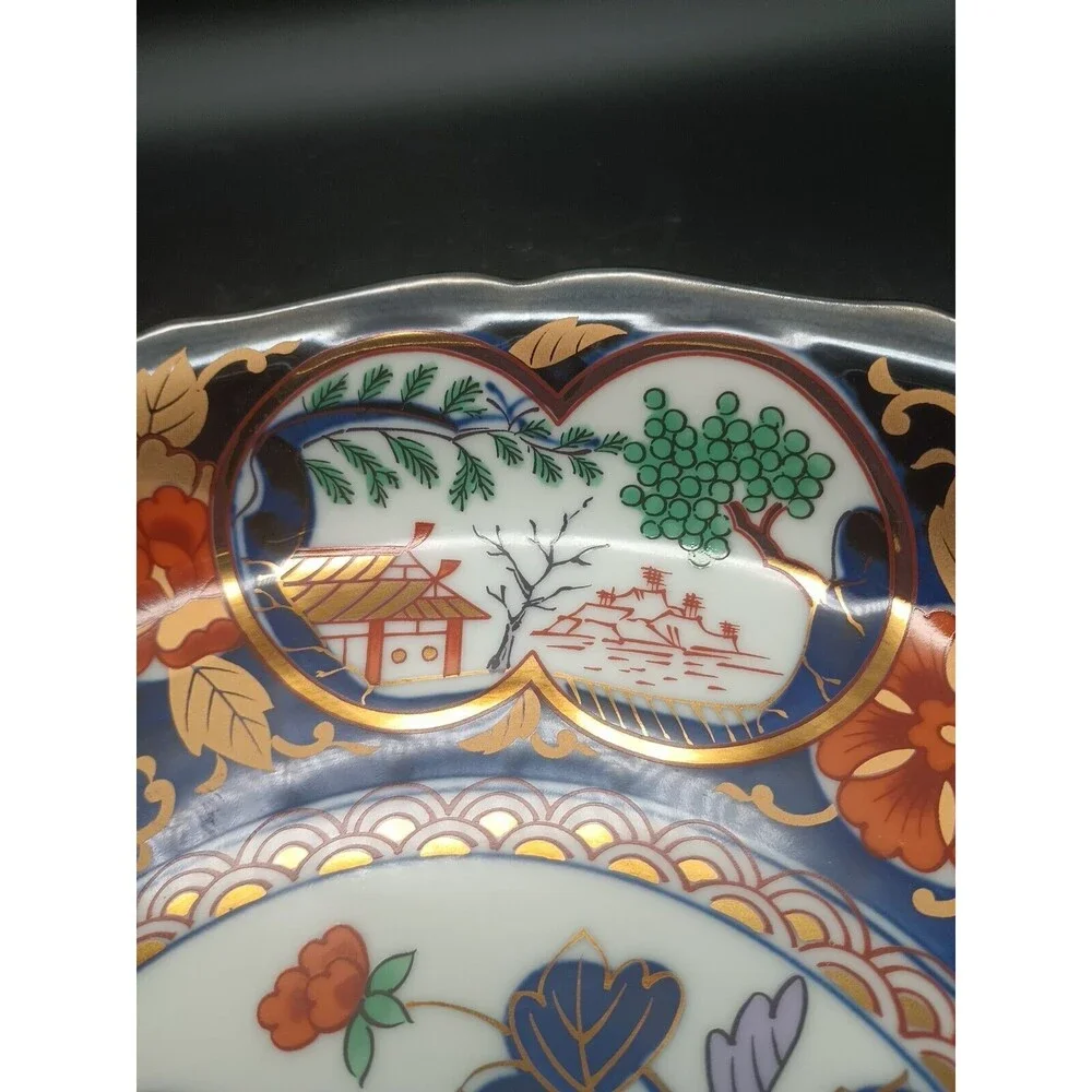Utsuwa Japan Imari Serving Bowl Chrysanthemum Scalloped Rim Gold 12.25